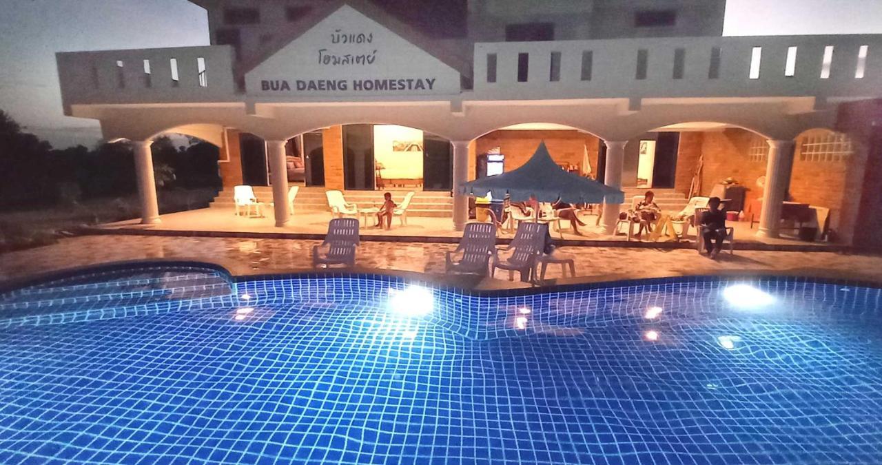 Bua Daeng Homestay Resort Kumphawapi 외부 사진