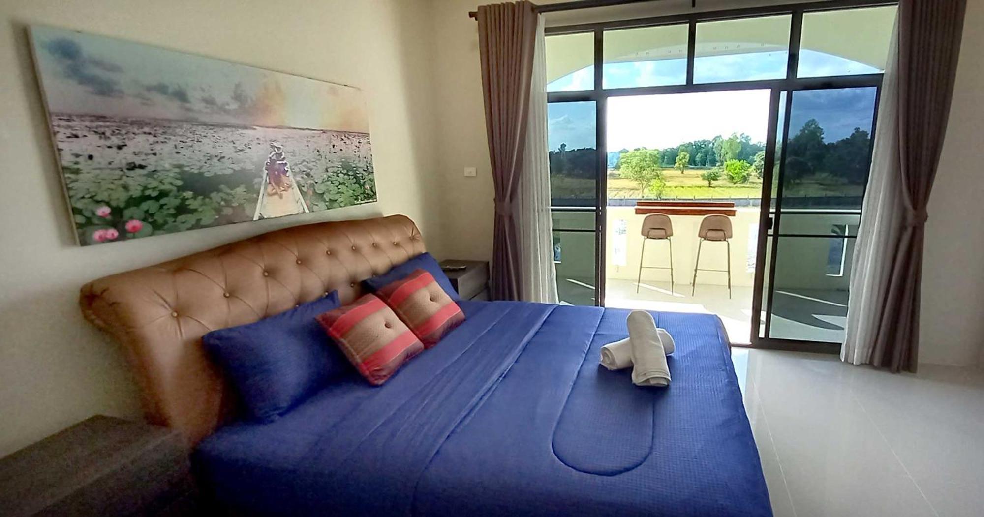 Bua Daeng Homestay Resort Kumphawapi 외부 사진