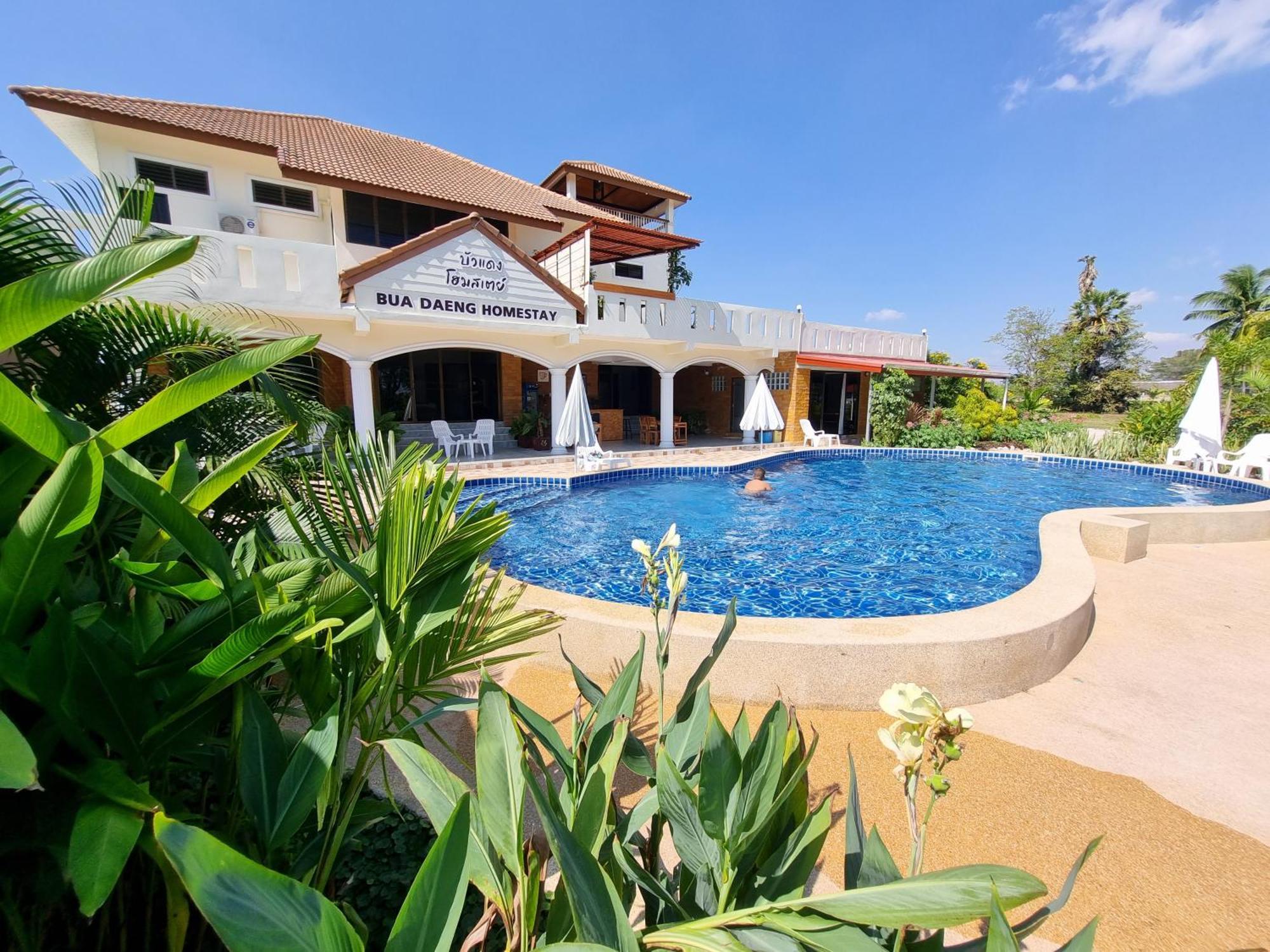 Bua Daeng Homestay Resort Kumphawapi 외부 사진