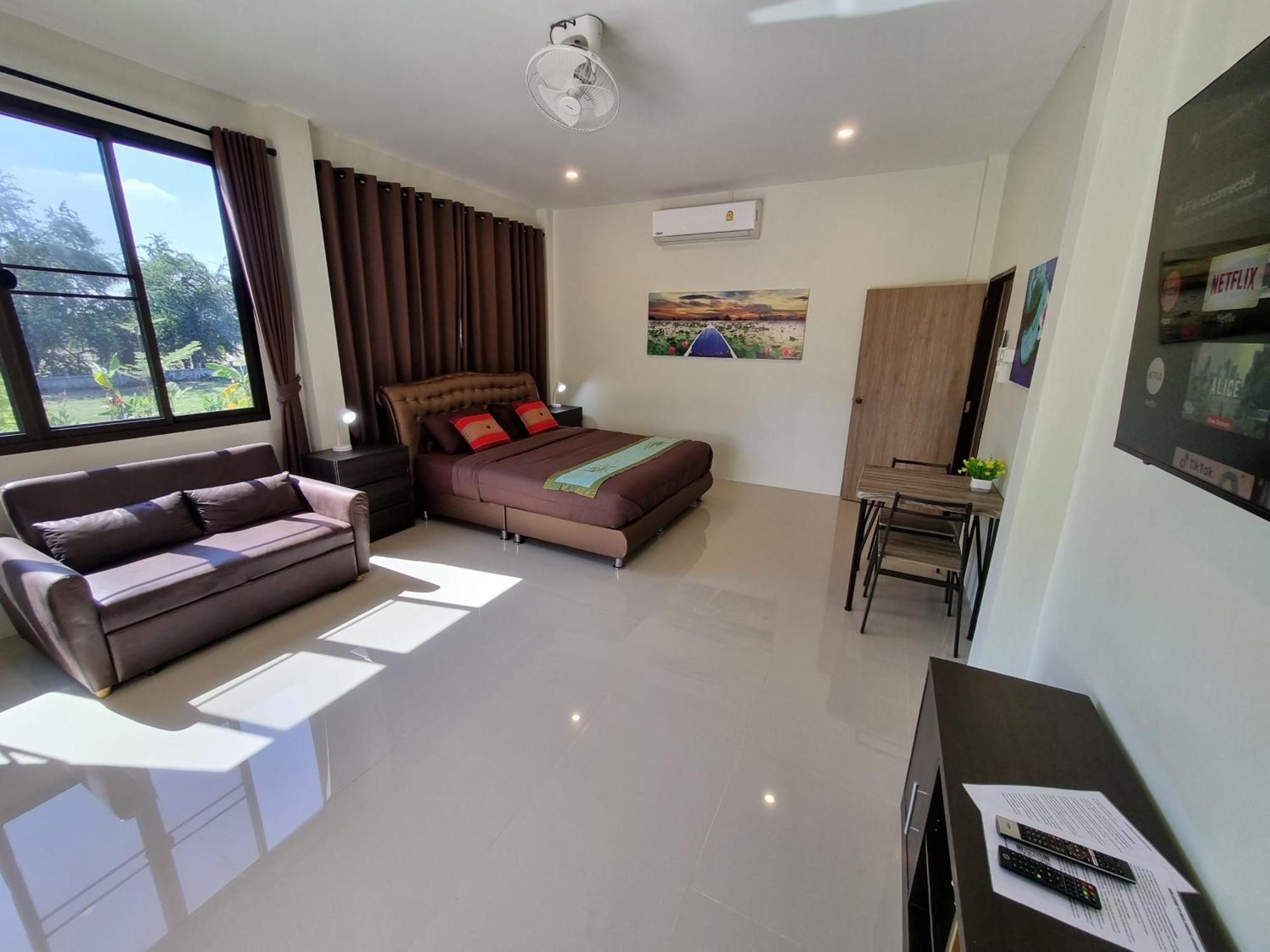Bua Daeng Homestay Resort Kumphawapi 외부 사진
