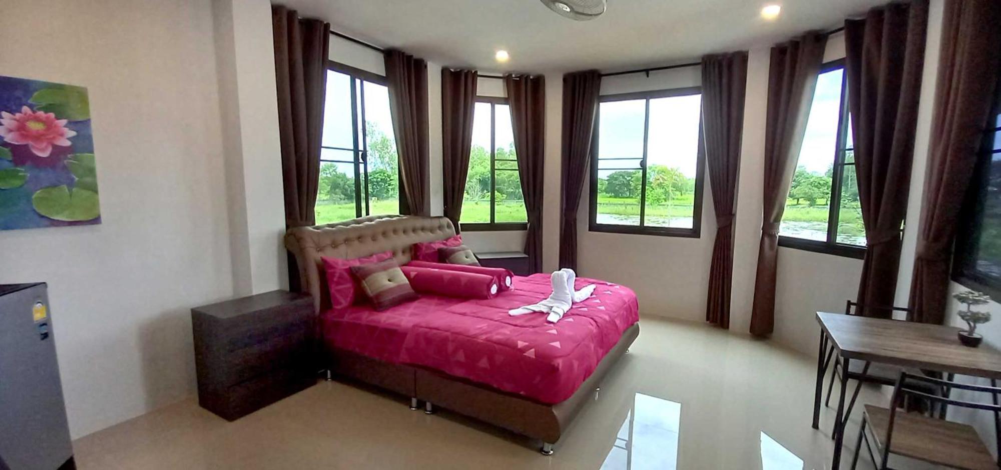Bua Daeng Homestay Resort Kumphawapi 외부 사진